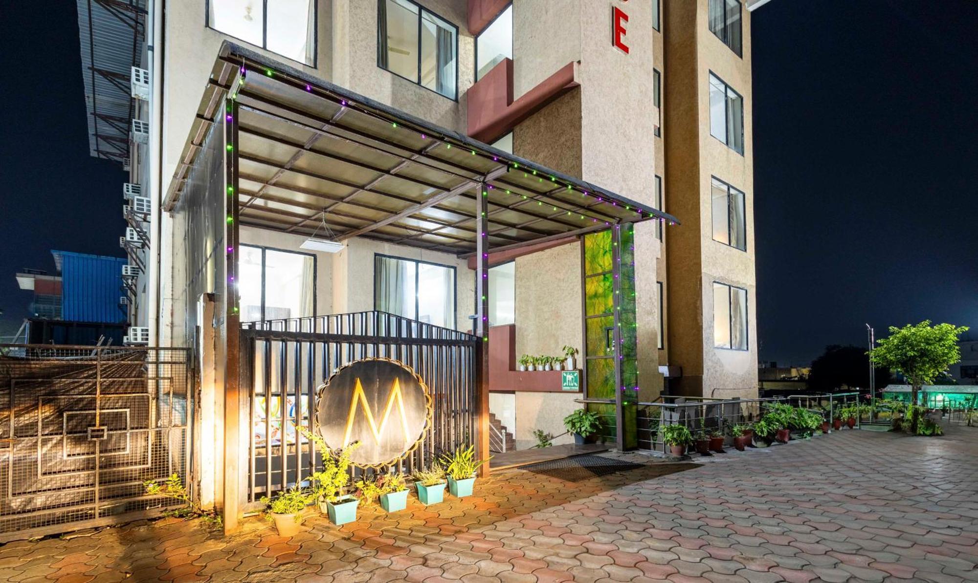 Treebo Maurice Hotel Bádámi Kültér fotó